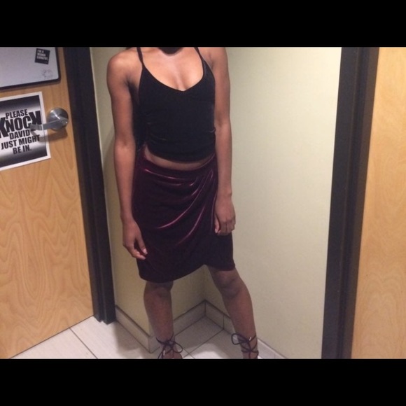 VELVET TULIP WRAP SKIRT - Picture 3 of 3